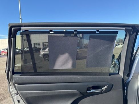 Certified 2022 Toyota Highlander XLE image 17