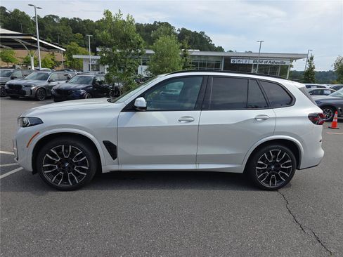 New 2026 BMW X5 xDrive40i w/ M Sport Package AWD/4WD image 6