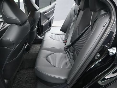 Used 2023 Toyota Camry SE FWD image 14