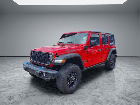 Used 2024 Jeep Wrangler Willys AWD/4WD image 3