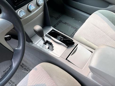 Used 2010 Toyota Camry FWD image 15