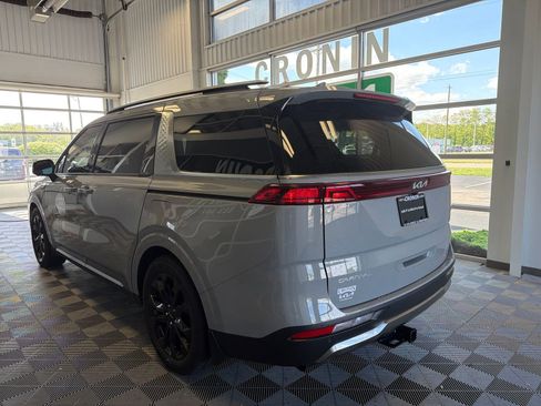 Used 2023 Kia Carnival SX FWD image 4