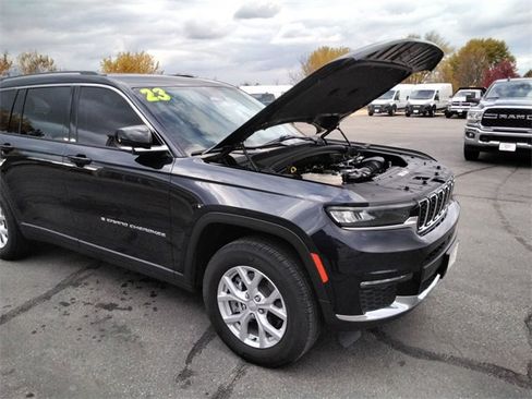 Used 2023 Jeep Grand Cherokee L Limited w/ Luxury Tech Group II image 11