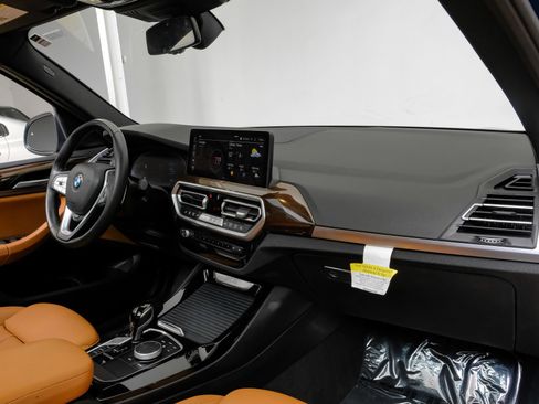 Used 2024 BMW X3 sDrive30i w/ Premium Package RWD image 17