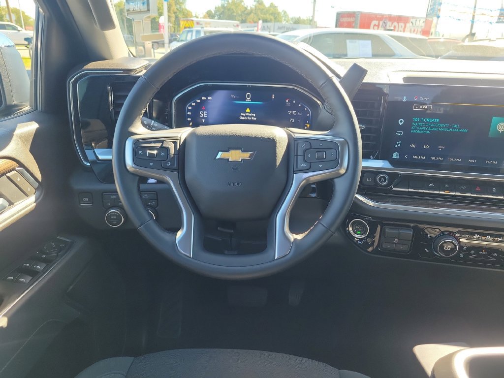 Used 2026 Chevrolet Silverado 1500 LT AWD/4WD image 14