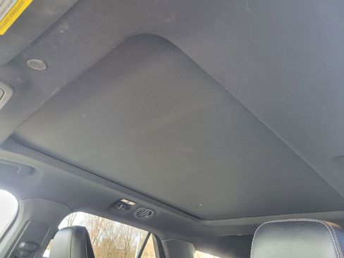 Used 2020 Ford Explorer XLT w/ Equipment Group 202A image 18