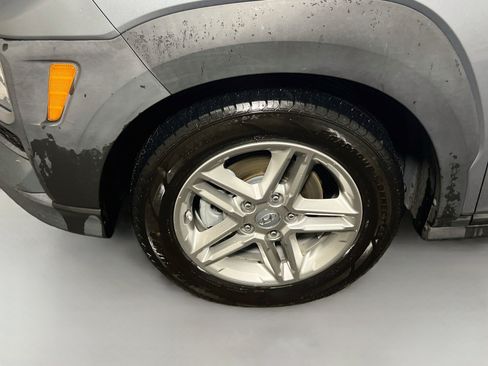 Used 2021 Hyundai Kona SE FWD image 13