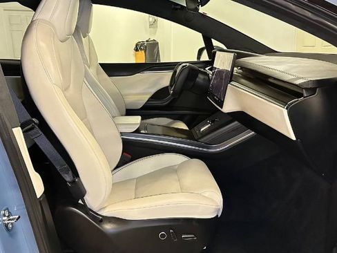Used 2026 Tesla Model X Plaid AWD/4WD image 21