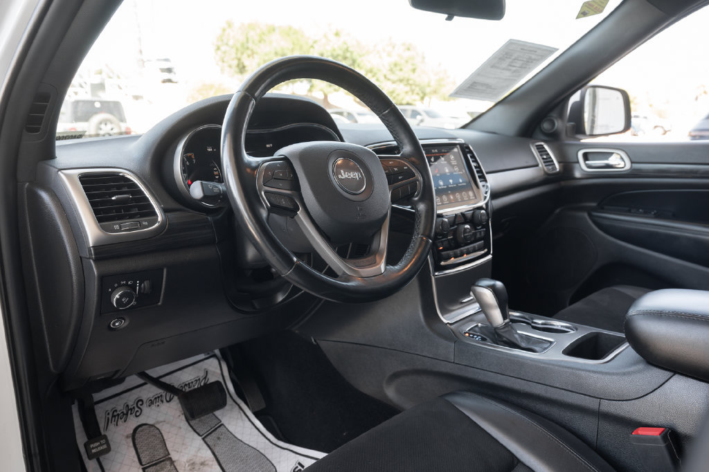 Used 2021 Jeep Grand Cherokee Laredo X RWD image 18