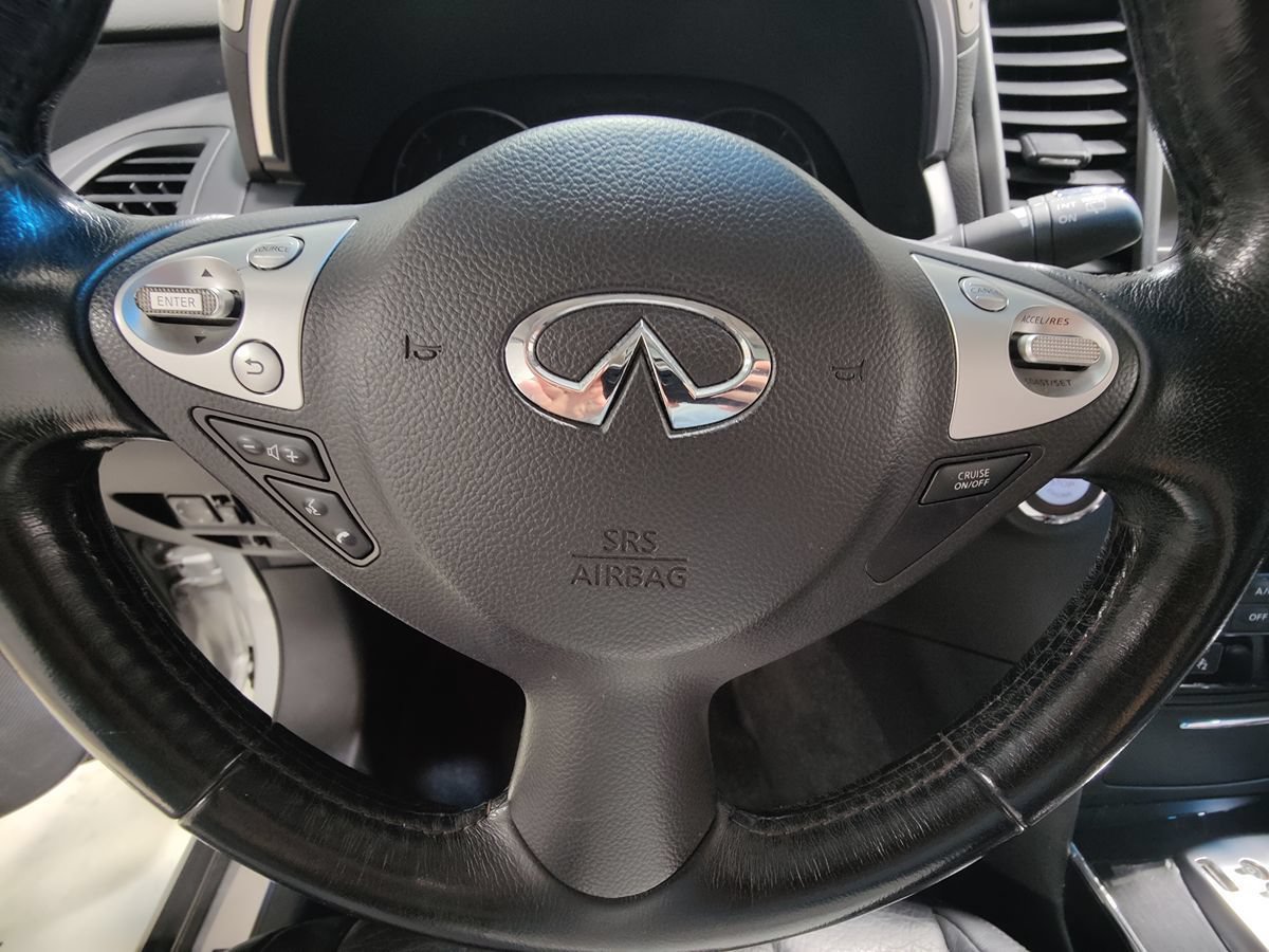 Used 2013 INFINITI FX37 AWD w/ Premium Pkg image 29