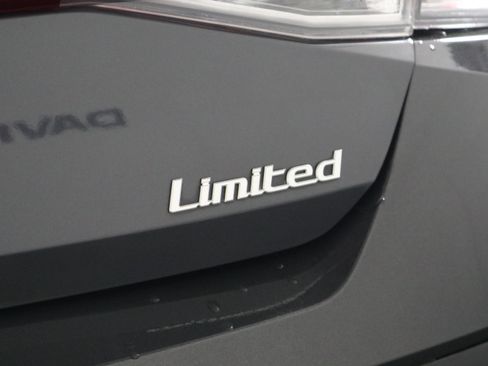 Used 2024 Hyundai Elantra Limited FWD image 41