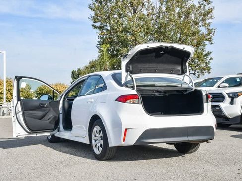 Used 2023 Toyota Corolla LE image 26