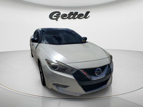 Used 2017 Nissan Maxima Platinum image 2