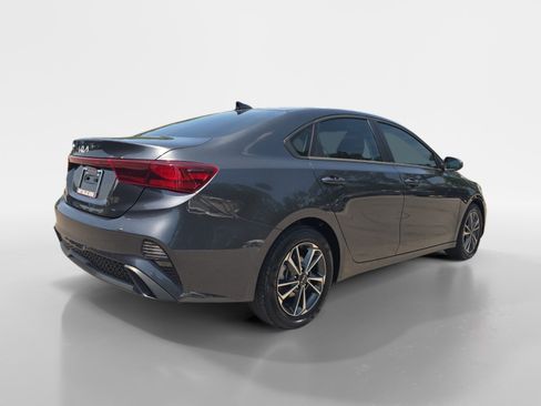 Used 2024 Kia Forte LXS w/ LXS Technology Package FWD image 6