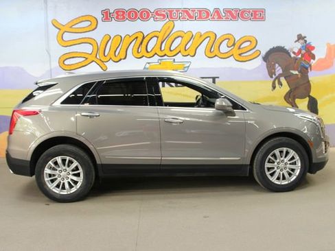 Used 2019 Cadillac XT5 FWD image 1