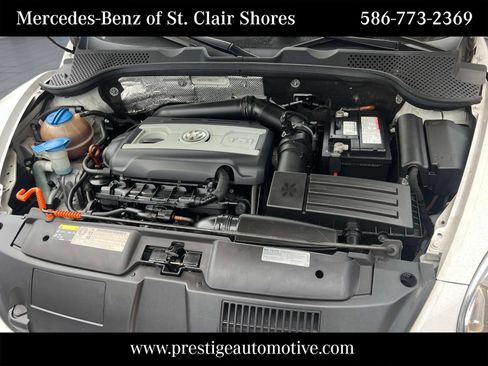 Used 2013 Volkswagen Beetle 2.0T FWD image 12