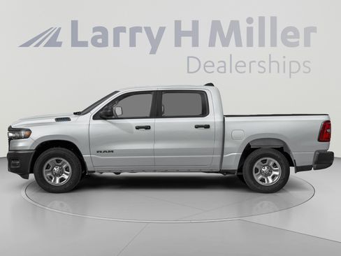 Used 2025 RAM 1500 Warlock AWD/4WD image 3