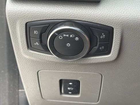 Used 2016 Ford F150 XLT w/ Equipment Group 301A Mid AWD/4WD image 32