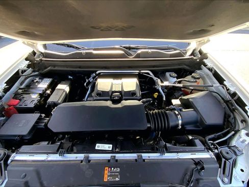 Certified 2024 Chevrolet Colorado Z71 w/ Z71 Convenience Package 2 image 32