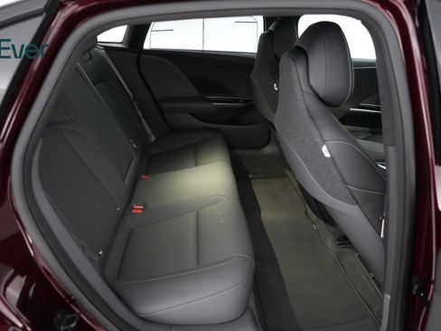 Used 2024 Lucid Air Touring AWD/4WD image 5
