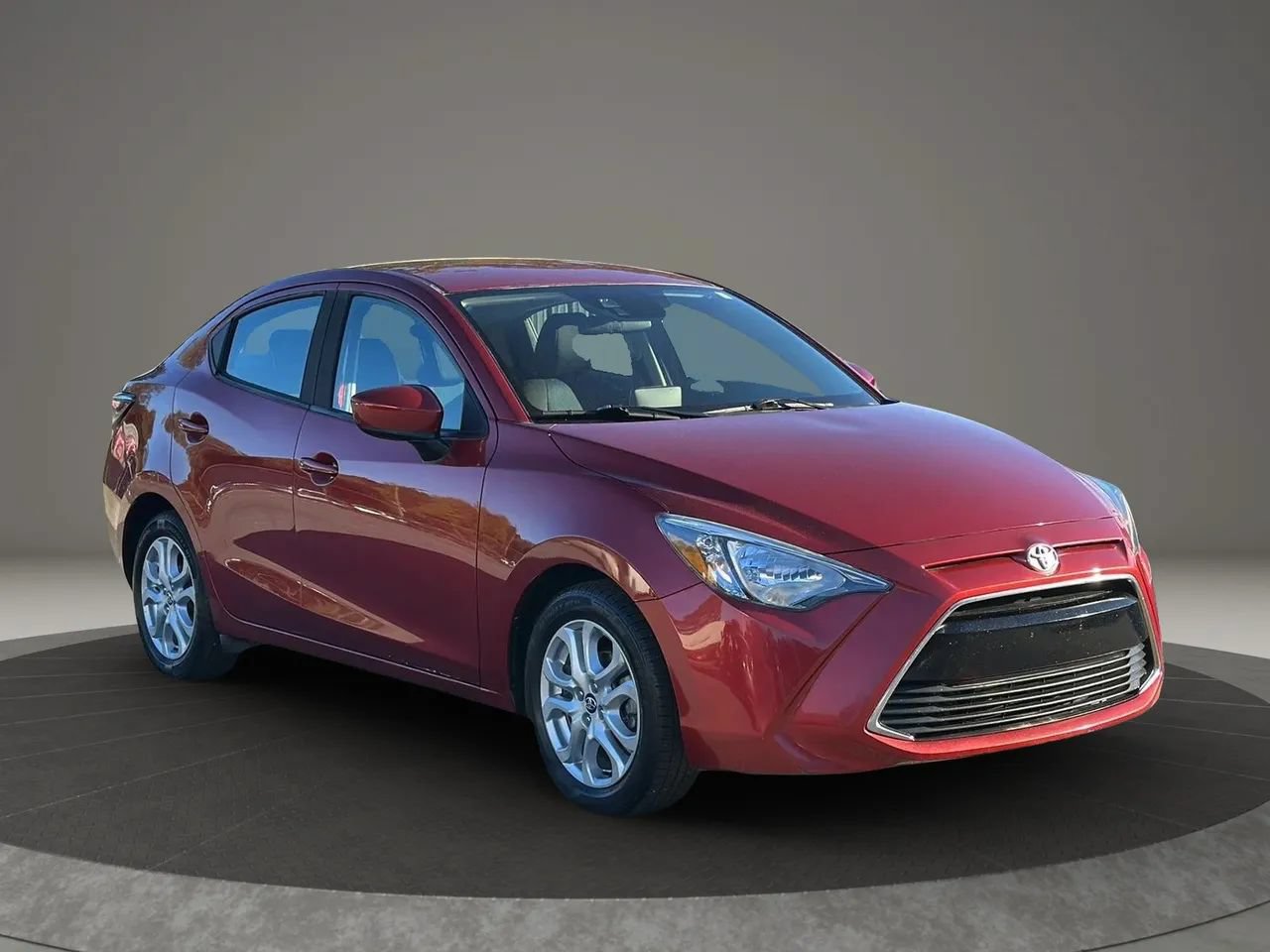 Used 2017 Toyota Yaris iA FWD image 3