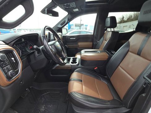 Used 2019 Chevrolet Silverado 1500 High Country image 16