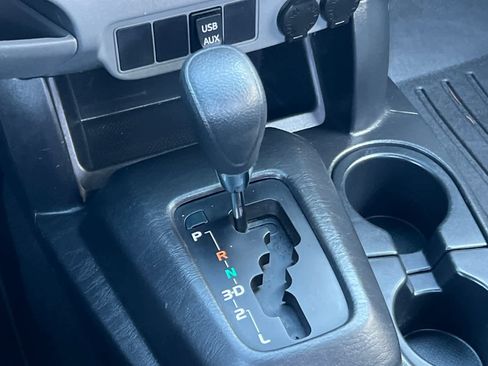 Used 2014 Toyota Tacoma 2WD Regular Cab image 21