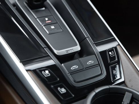 Certified 2026 Porsche 911 Targa 4 GTS AWD/4WD image 31