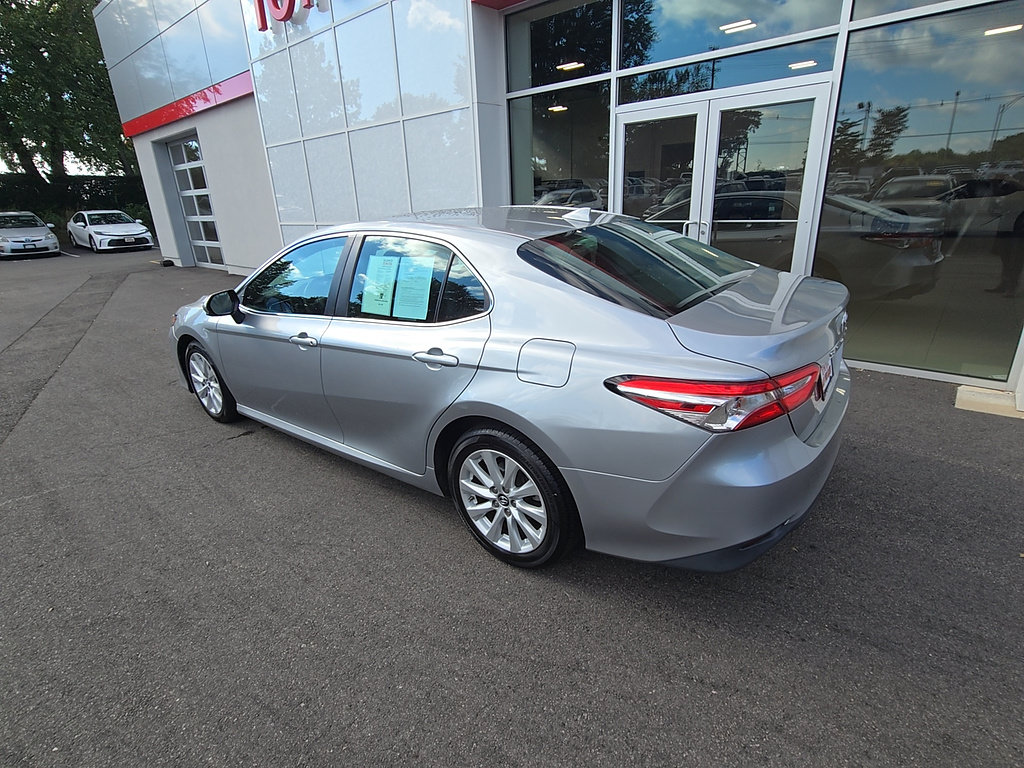 Used 2019 Toyota Camry LE FWD image 19