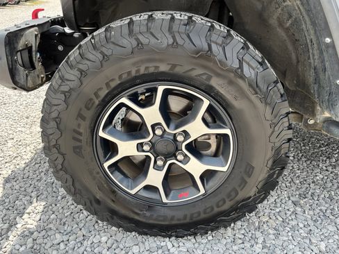 Used 2022 Jeep Wrangler Unlimited Rubicon w/ Steel Bumper Group AWD/4WD image 7
