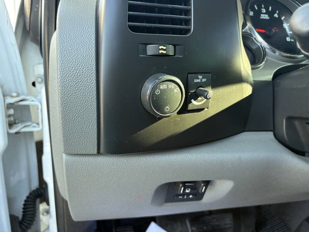 Used 2011 Chevrolet Silverado 2500 W/T AWD/4WD image 20