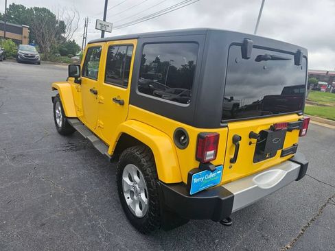 Used 2015 Jeep Wrangler Unlimited Sahara w/ Connectivity Group AWD/4WD image 6
