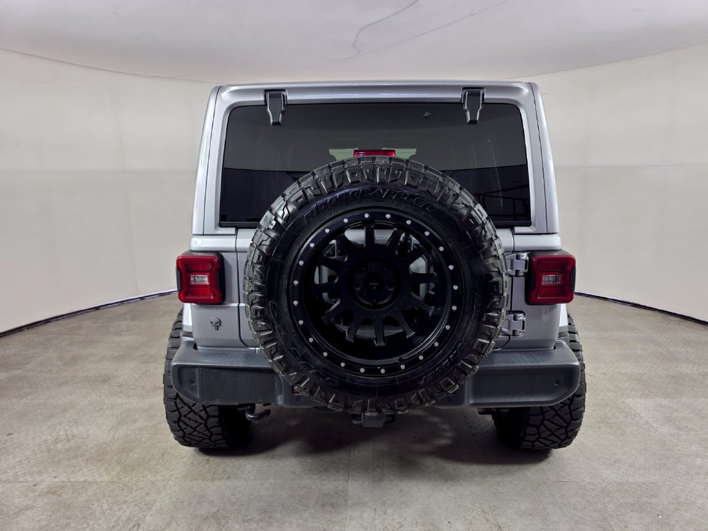 Used 2021 Jeep Wrangler Unlimited Sahara AWD/4WD image 5