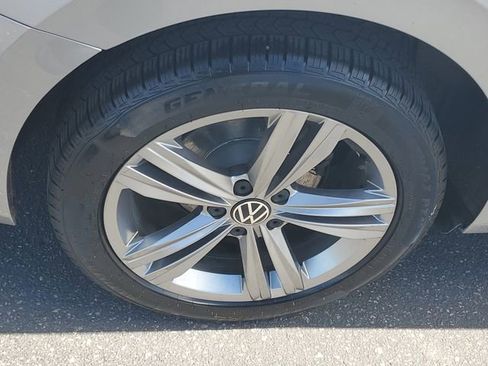 Used 2022 Volkswagen Jetta SE FWD image 5