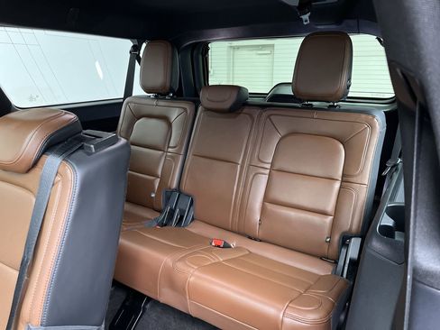 Used 2024 Lincoln Navigator L Reserve w/ Equipment Group 201A image 15