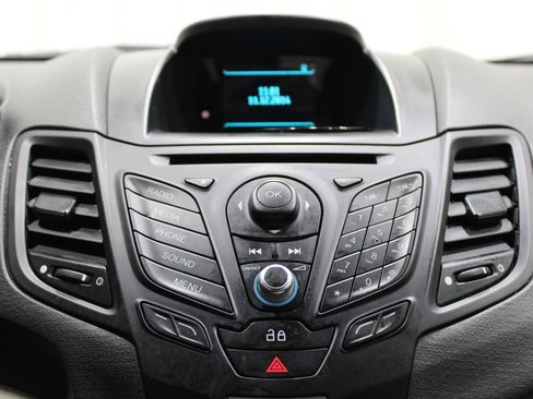 Used 2014 Ford Fiesta SE w/ Comfort Package image 15