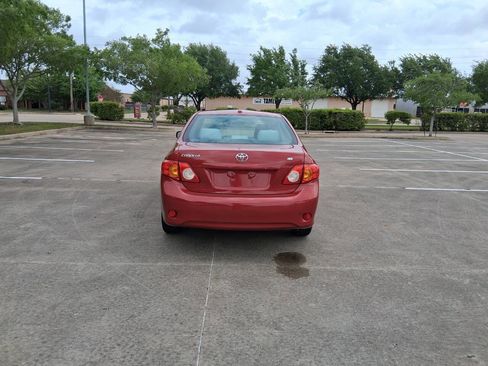 Used 2010 Toyota Corolla LE image 5