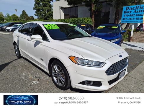 Used 2015 Ford Fusion Energi Titanium w/ Driver Assist Package FWD image 1