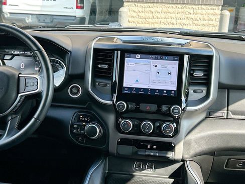 Used 2022 RAM 1500 Big Horn AWD/4WD image 18