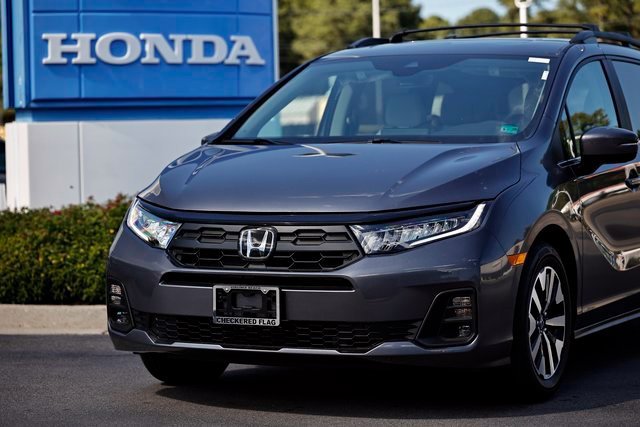 New 2026 Honda Odyssey EX-L image 2