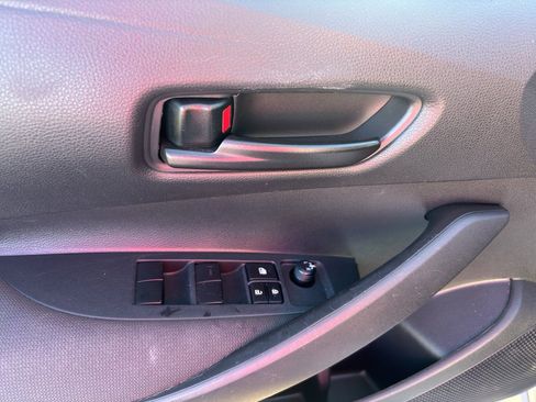 Used 2024 Toyota Corolla LE image 21