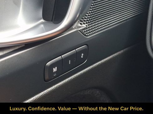 Certified 2026 Volvo XC40 B5 Plus w/ Protection Package Premier AWD/4WD image 24