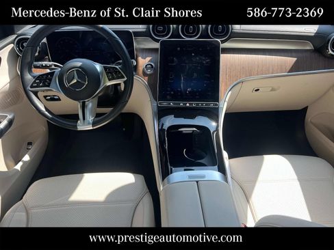 Used 2024 Mercedes-Benz GLC 300 4MATIC image 16