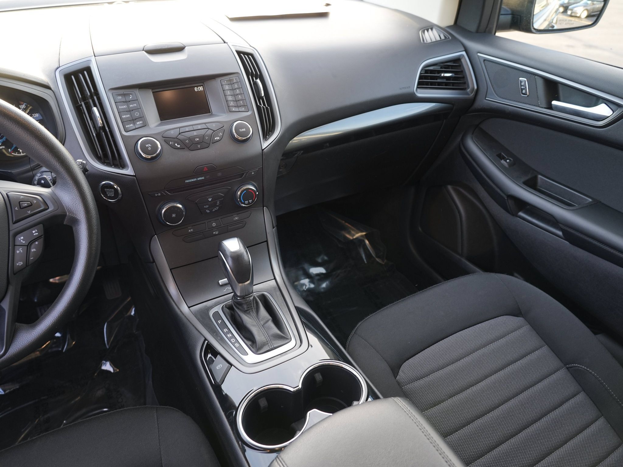 Used 2017 Ford Edge SE AWD/4WD image 22