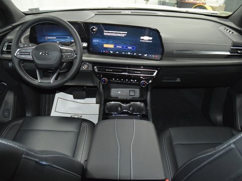 New 2026 Chevrolet Traverse LT w/ Midnight/Sport Edition image 29