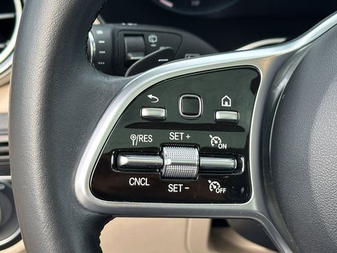 Certified 2022 Mercedes-Benz GLC 300 image 28