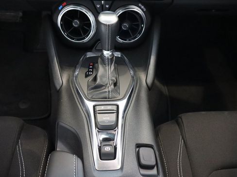 Used 2023 Chevrolet Camaro LT w/ Technology Package image 10