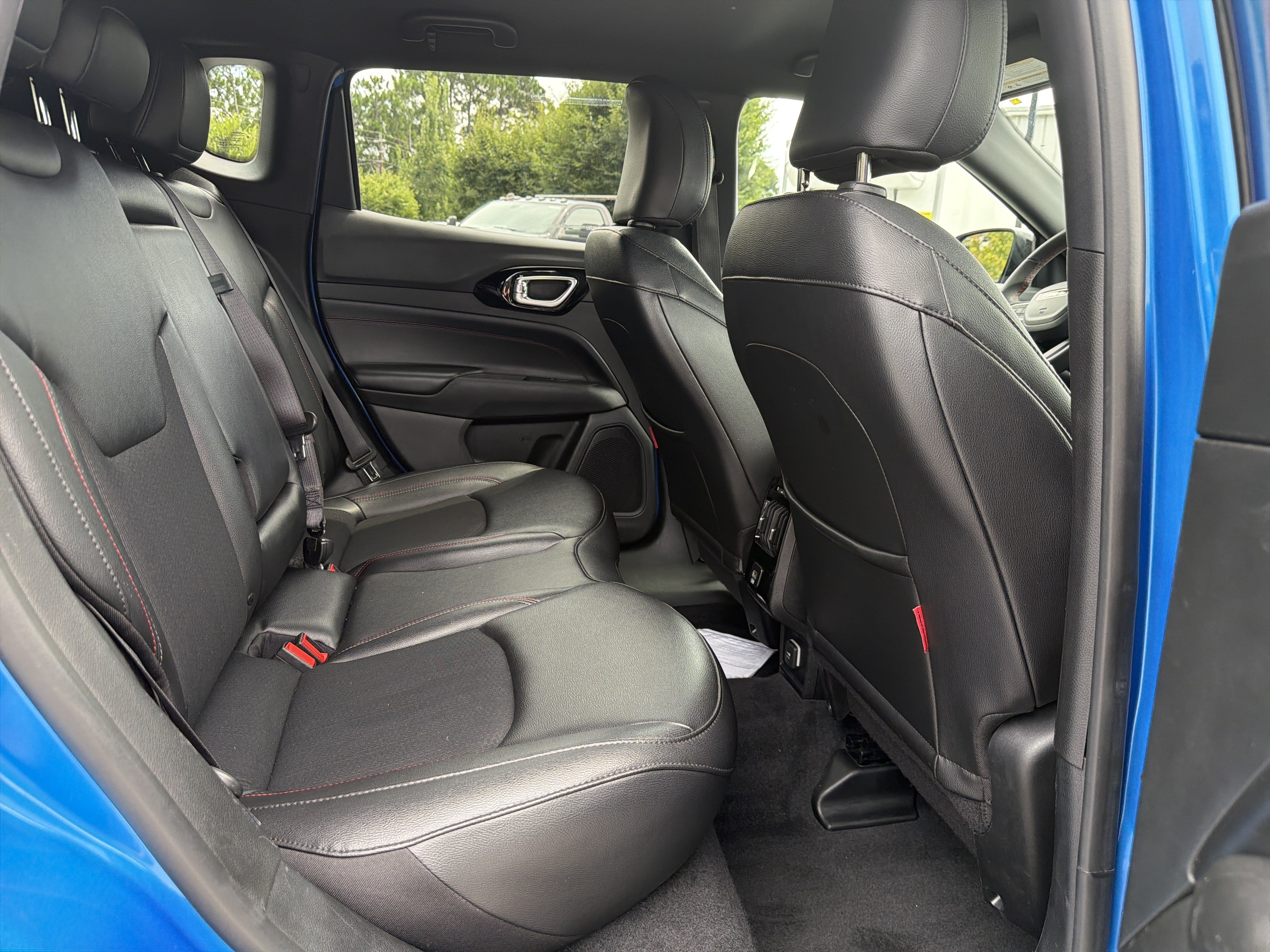 Used 2024 Jeep Compass Trailhawk AWD/4WD image 18