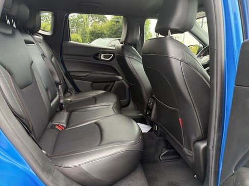 Used 2024 Jeep Compass Trailhawk AWD/4WD image 18