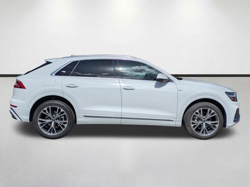 Used 2023 Audi Q8 Premium Plus AWD/4WD image 4